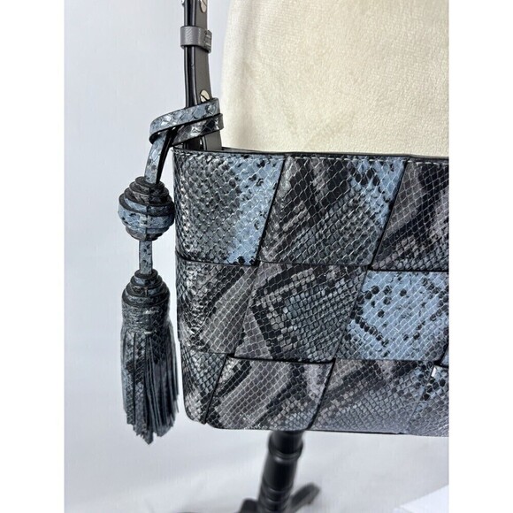 Vince Camuto Josy Woven Leather Crossbody Bag Grey Blue Multi Tassel Reptile - Picture 16 of 16